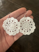 Load image into Gallery viewer, Dahlia earrings
